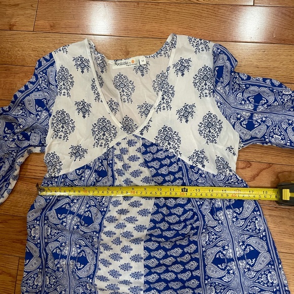 Cute sundress! Never worn. Size M - Picture 3 of 5